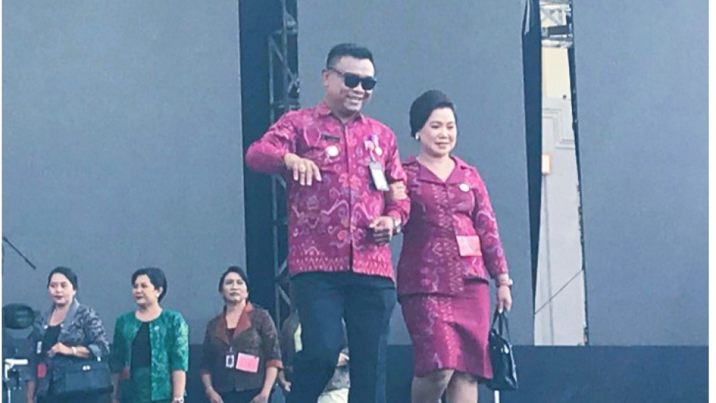 FASHION SHOW PERBEKEL SULANGAI